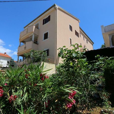 Apartment Dina Šilo Exterior foto