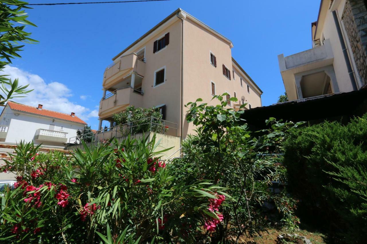 Apartment Dina Šilo Exterior foto